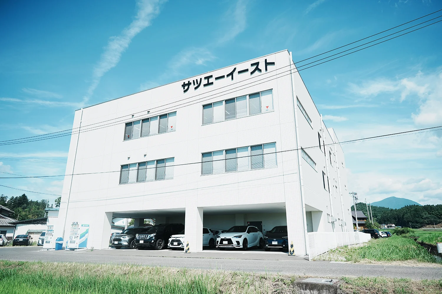 大型機器の運搬搬入設置を一括対応、培った技術で応えます