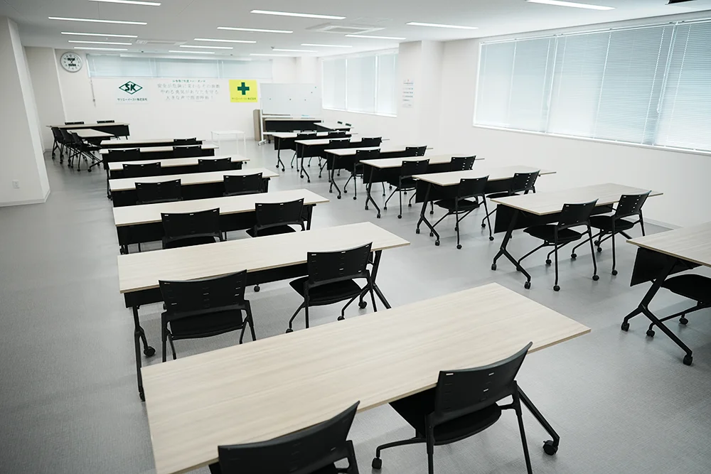 サツエーイーストは北海道本社の重量物搬入出企業